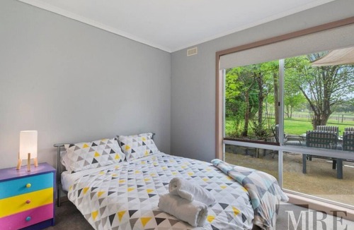 Bonnie Doon House | Stunning Lake Views!