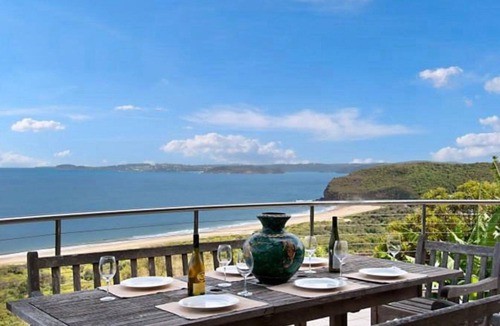 Killcare House | Stunning Ocean Panorama by HolidayCo.