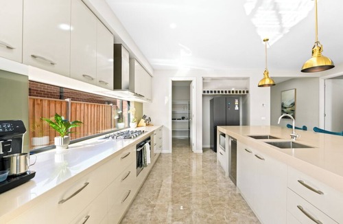 Mambourin Villa | Stunning Park-fronted Luxury Grand Family House!