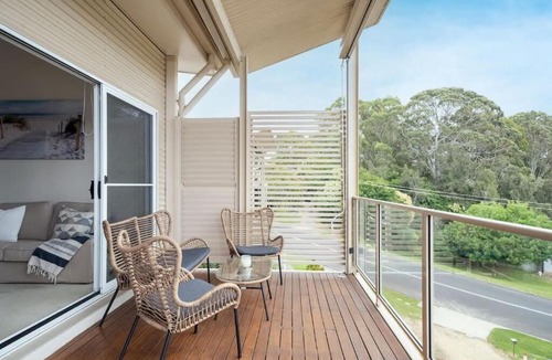 Batemans Bay House | Stunning water view Home moments from town