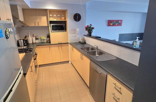 Bunbury Apartment | Stylish 2 Bed 2 bath apartment within walking distance to everything you need