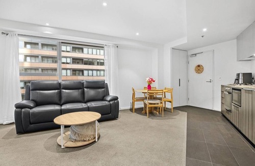Docklands Apartment | Stylish 2-Bed Apartment by 888 Collins