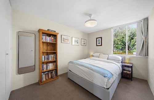 Kingston Apartment | Stylish 2-Bed Apartment Near Kingston Foreshore