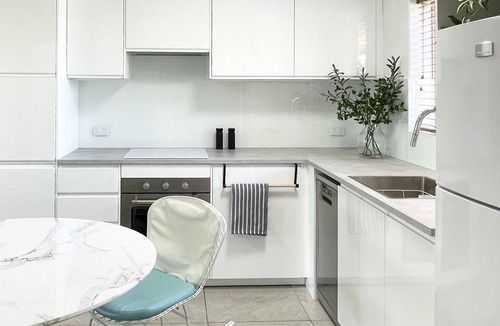 Wembley Apartment | Stylish 2 bedroom apartment in a trendy area close to city and beach