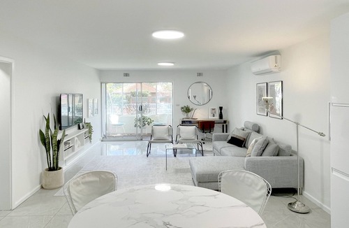 Wembley Apartment | Stylish 2 bedroom apartment in a trendy area close to city and beach