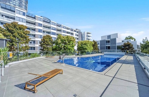 Sydney Olympic Park Apartment | Stylish 2BR Olympic Park | Pool, Gym & Parking