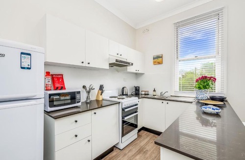 Rozelle Apartment | Stylish 3 bed apartment in trendy Balmain