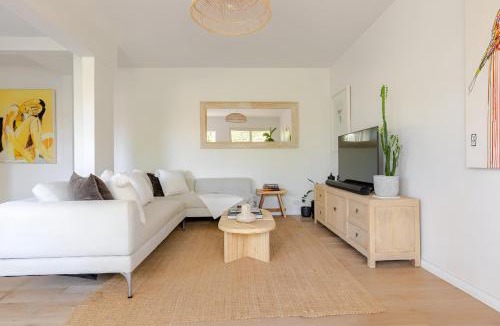Coogee Apartment | Stylish and Spacious Beach Apartment