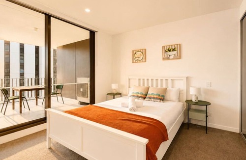 Macquarie Park Apartment | Stylish Apartment Near Macquarie Uni & Metro