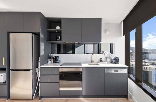 Reid Apartment | Stylish Apartment in Canberra CBD