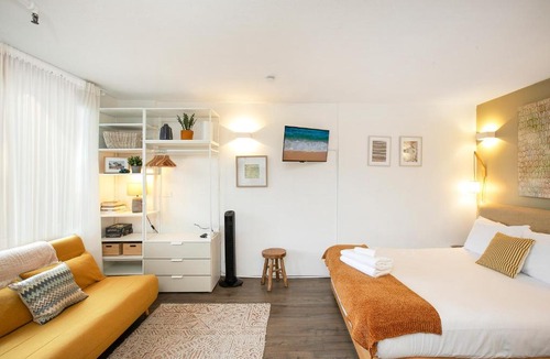 Bondi Apartment | Stylish Bondi Studio Minutes From Bondi Beach