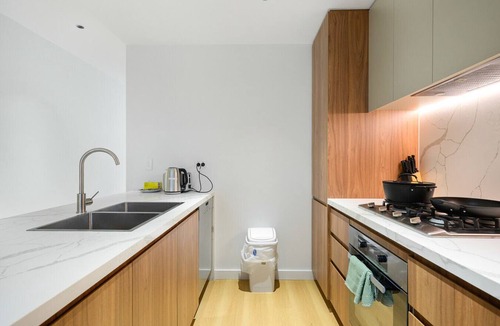 Box Hill House | Stylish Brand New 3BR Home | Sleeps 10