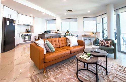 West Perth Apartment | Stylish, bright 2-bedroom apartment with AC in welcoming West Perth- Perth CBD