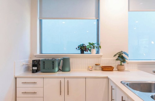 West Perth Apartment | Stylish, bright 2-bedroom apartment with AC in welcoming West Perth- Perth CBD
