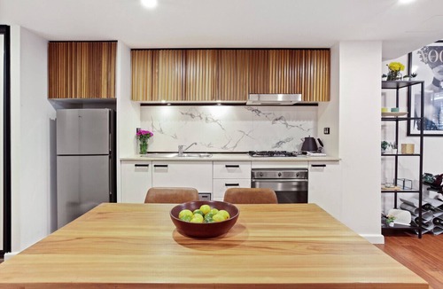 Surry Hills Apartment | Stylish CBD Haven, 5 min to Oxford St
