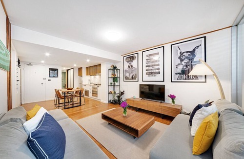 Surry Hills Apartment | Stylish CBD Haven, 5 min to Oxford St