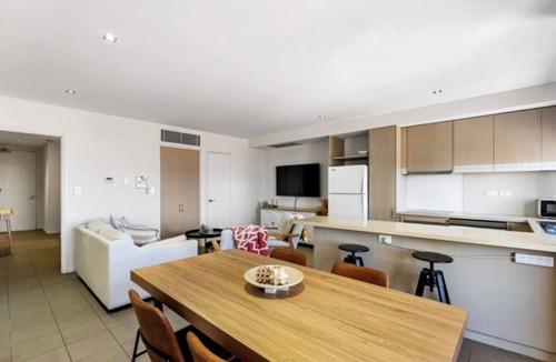North Fremantle Apartment | Stylish Coastal Penthouse with Port Views
