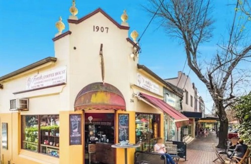 Crows Nest House | Stylish & Comfortable 3BR | Metro & Cafés