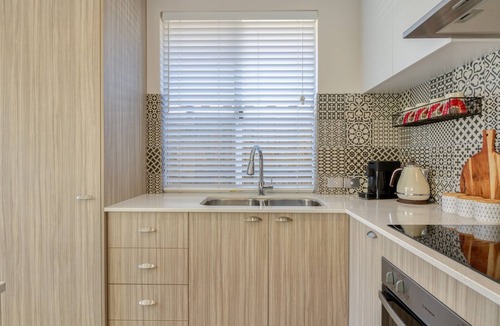 Connolly House | Stylish Connolly Retreat Near Joondalup Golf