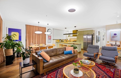 Footscray Apartment | Stylish Executive Apt Stunning views-city skyline