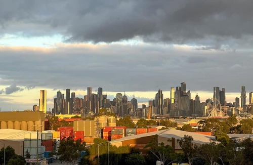 Footscray Apartment | Stylish Executive Apt Stunning views-city skyline