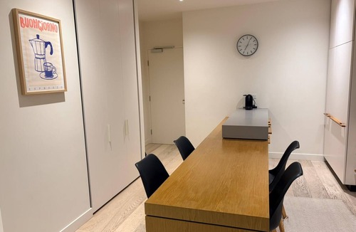 West Melbourne Apartment | Stylish full apartment | Walk to CBD & Marvel Stadium | Opposite Train Station
