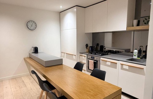 West Melbourne Apartment | Stylish full apartment | Walk to CBD & Marvel Stadium | Opposite Train Station