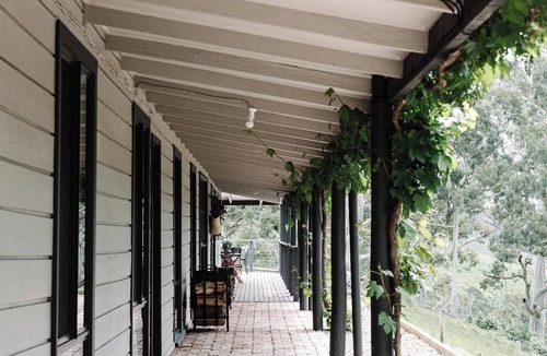 Yarragon South House | Stylish Gippsland country home with stunning views. Wood fires. Pet Friendly.