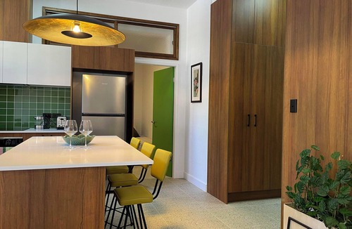 Surry Hills Apartment | Stylish ground floor converted warehouse apartment