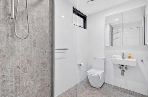 Gladesville Apartment | Stylish Ground-Level 3BR Home in Gladesville