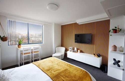 Haymarket Apartment | Stylish High-Rise Studio in Heart of Sydney