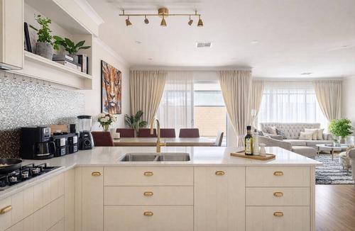 Coolbellup House | Stylish Home near Fiona Stanley & Freo