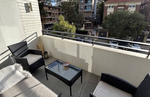 Bondi Apartment | Stylish & Immaculate Bondi Apartment – Walk to Beach & Bondi Junction