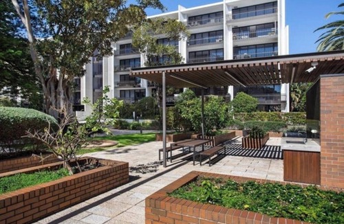 Bondi Apartment | Stylish & Immaculate Bondi Apartment – Walk to Beach & Bondi Junction