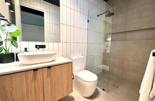 Bowden Apartment | Stylish Industrial City Retreat