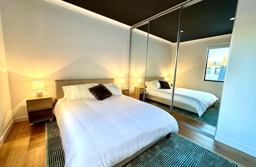 Bowden Apartment | Stylish Industrial City Retreat
