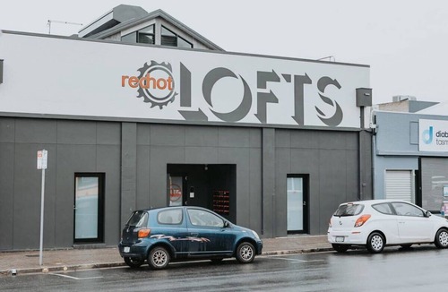 Devonport Apartment | Stylish Loft in Red Hot Lofts Devonport