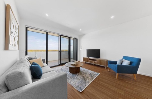 Cannington Apartment | Stylish New Apartment in Cannington with Parking