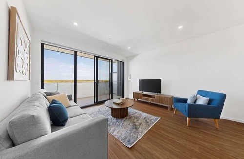 Cannington Apartment | Stylish New Apt near Westfields with Parking