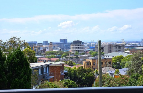 Newcastle Apartment | Stylish Sophistication with Leafy Newcastle Views!