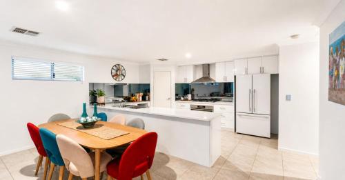 Busselton House | Stylish South West Family Stay