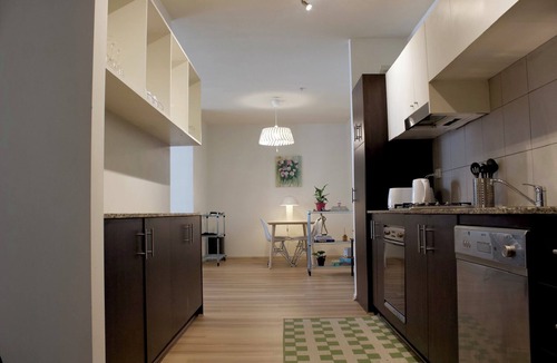 North Melbourne Apartment | Stylish & Spacious 2BR Apt, Queen vic Market & CBD