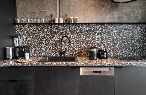 Fitzroy Apartment | Stylish Studio Stay in Central Fitzroy