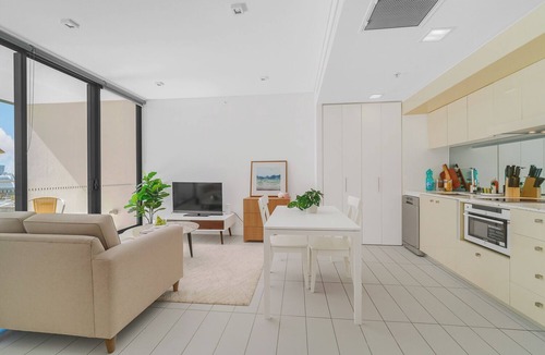 Surry Hills Apartment | Stylish Surry Hills Apartment Near Central Station Fast Wi-Fi