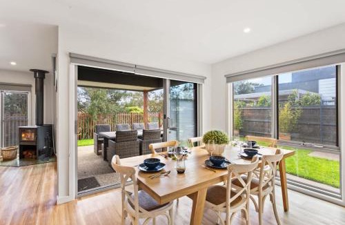 Cowes House | Stylish Townhouse Opposite Golfcourse