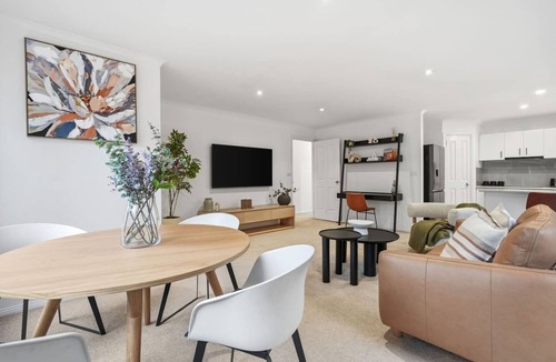 West Hobart House | Stylish West Hobart Villa