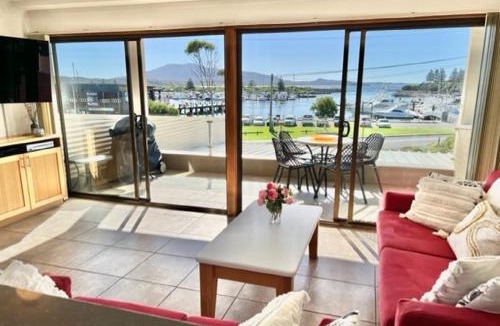 Bermagui Apartment | Sub Penthouse Apartment - Amazing Views, Location & Luxury!