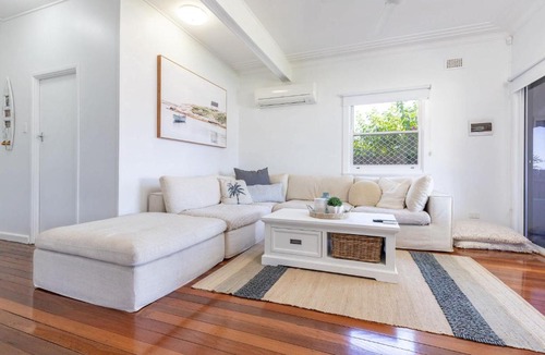 Forster House | Summer Breeze Lake House
