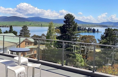 Jindabyne Apartment | Summit 14 - Impressive apartment with breathtaking views