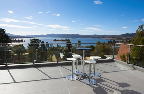 Jindabyne Apartment | Summit 14 - Impressive apartment with breathtaking views